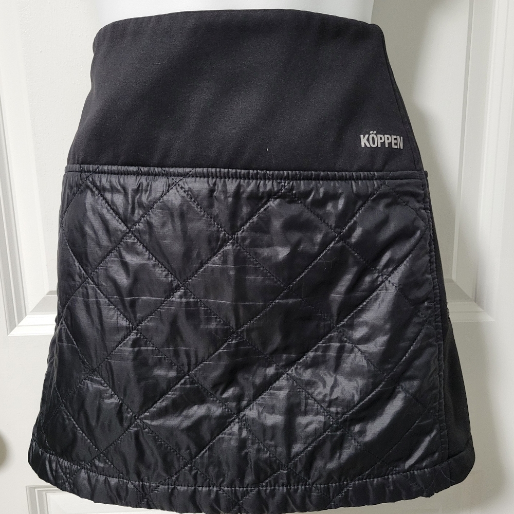 KOPPEN Quilted Black Mini Skirt size 6
